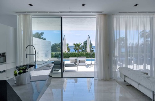 Starigrad Villa | Luxury Villa Spectre with Pool