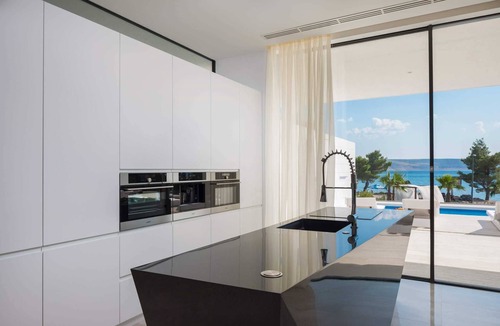 Starigrad Villa | Luxury Villa Spectre with Pool