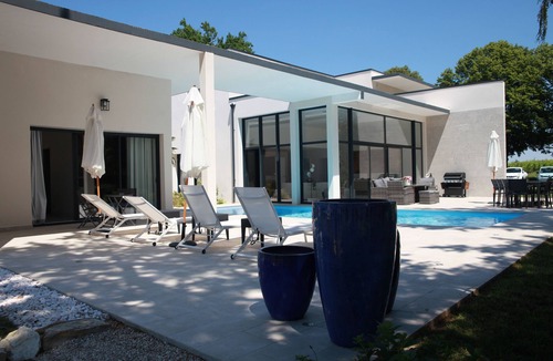 Bergerac Villa | Luxury Villa Bagatelle