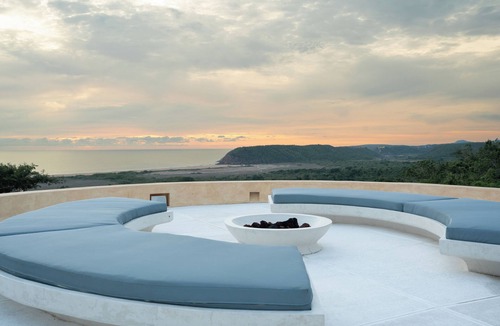 Costa Careyes Villa | Luxury Villa: Beachfront & Premium Services