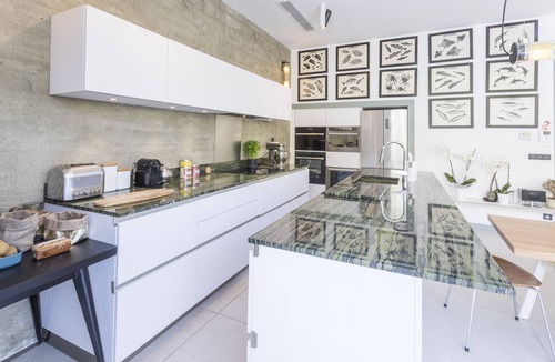 Bompard Villa | luxury villa between sea and our lady of the guard Corniche / roucas blanc