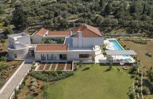 Supetar Villa | Luxury Villa Bracchia Magic Retreat II with large heated pool & wellness on Brač