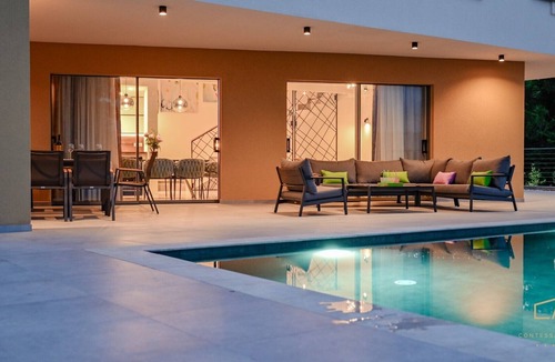 Risika Villa | Luxury Villa Brajdini