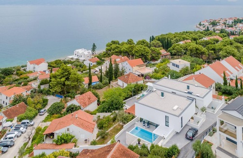 Cove Makarac (Milna) Villa | Luxury Villa Complex Pax & Vitae with heated infinity pools, 16 sleeps