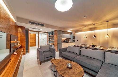 Promajna Villa | Luxury Villa Delight I – Promajna, Heated Pool