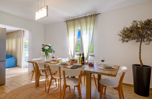 Cove Makarac (Milna) Villa | Luxury Villa Essencia Milna Brac with Heated Pool