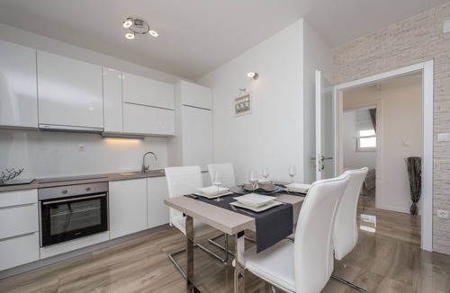Novalja House | Luxury Villa for 18 with Private Heated Pool near the Beach