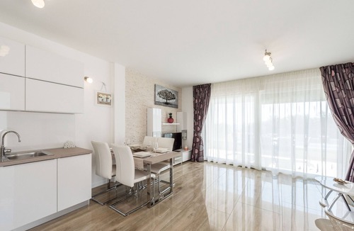 Novalja House | Luxury Villa for 18 with Private Heated Pool near the Beach