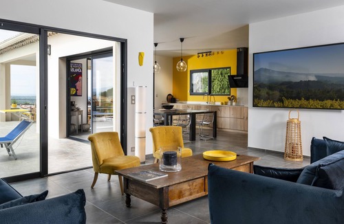 Beaumes-de-Venise House | Luxury villa with A/C and a private pool