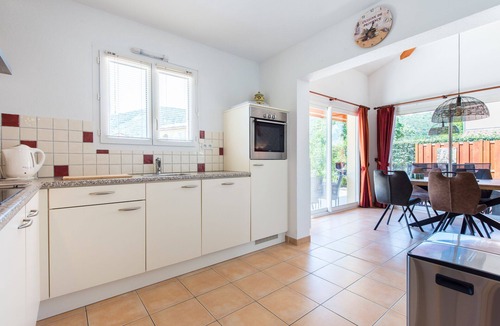 Vallon-Pont-d'Arc Villa | Luxury villa Aux Lions with private pool