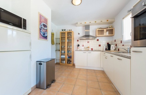 Vallon-Pont-d'Arc Villa | Luxury villa Aux Lions with private pool