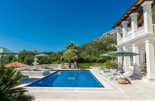 Trsteno Villa | Luxury Villa/Game of Thrones Gardens/Beautiful view/Serenity/Arboretum Trsteno
