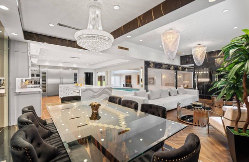 Easton House | Luxury Villa Heated Indoor Pool