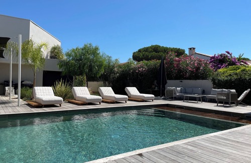 Perols Villa | Luxury villa heated pool jacuzzi sauna