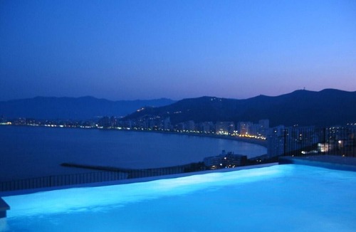 Faro de Cullera Villa | LUXURY VILLA in VALENCIA COAST. WI FI & private infinity saline pool near golf.