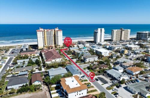 Jacksonville Beach Villa | Luxury Villa Just Steps to Beach