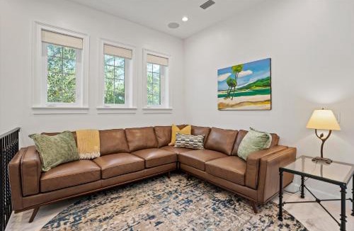 Jacksonville Beach Villa | Luxury Villa Just Steps to Beach