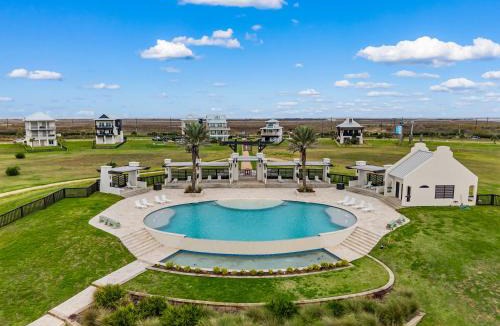 Port Bolivar House | Luxury Villa l Pool l Pristine Ocean Views