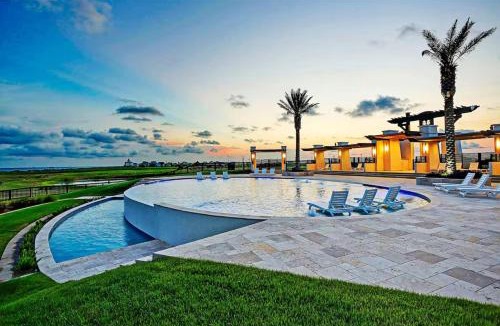 Port Bolivar House | Luxury Villa l Pool l Pristine Ocean Views