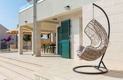 Milna (Brac) Villa | Luxury Villa Leisure Seaside Brac with Pool
