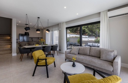 Orebic Villa | Luxury Villa Luce seaside heated pool sauna bbq gym family