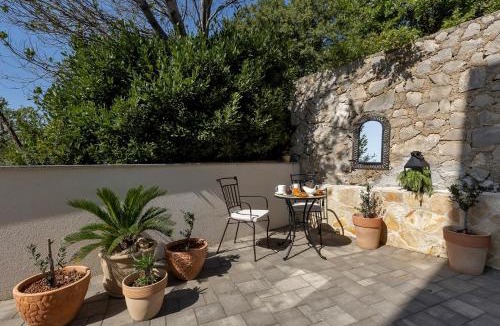 Krvavica Villa | Luxury villa Mae in Makarska, pool and gym