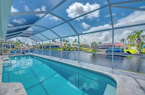Caloosahatchee Villa | Luxury Villa "make A Break" With Pool and Waterview