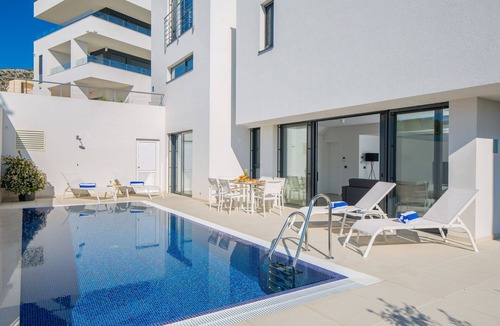 Seget Vranjica Villa | Luxury Villa Nautica Prima with Pool