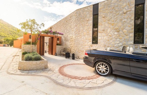 Brsecine Villa | Luxury Villa New World with Pool