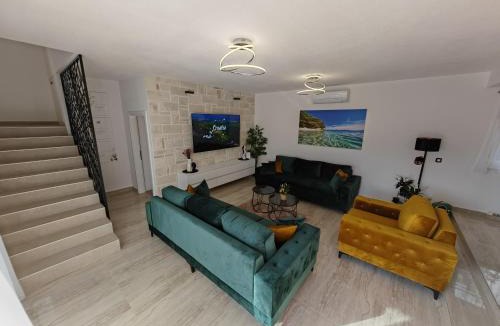 Dicmo Villa | Luxury Villa Nikoma with heated pool and whirlpool