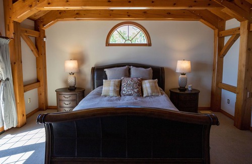 Vittoria Villa | Luxury Villa on Lake Erie
