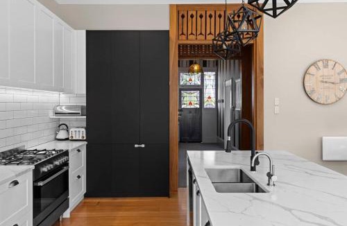 Bluff Hill Villa | Luxury Villa on Napier Hill