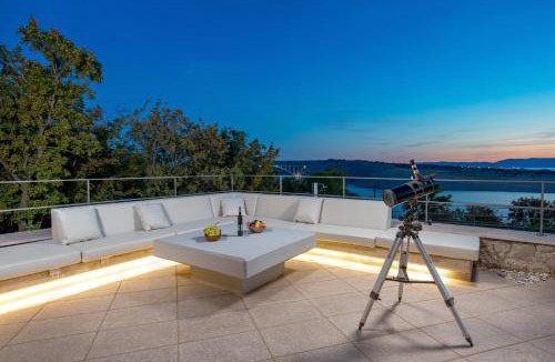 Kraljevica Villa | Luxury Villa Oštro with pool & Krk bridge view