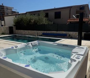 Mandre Villa | Luxury Villa Pam - Private villa with a heated pool and a summer terace with 4 bedrooms - 230 m2 NEW!