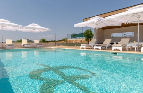 Jelsa Villa | Luxury Villa Pearl of Hvar with Swimming Pool