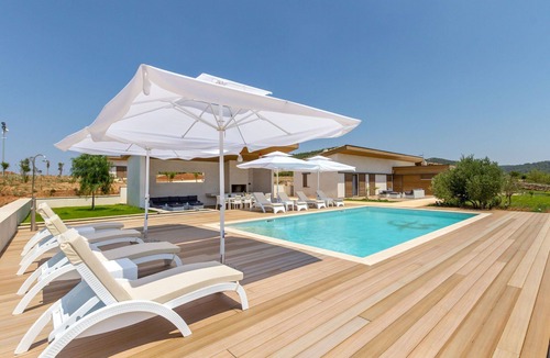 Jelsa Villa | Luxury Villa Pearl of Hvar with Swimming Pool
