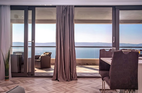 Stanici Villa | Luxury Villa POCRNJA with private heated pool, jacuzzi, sauna and pool table