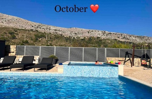 Srinjine Villa | Luxury Villa,private pool, sauna,Jacuzzi,near Split