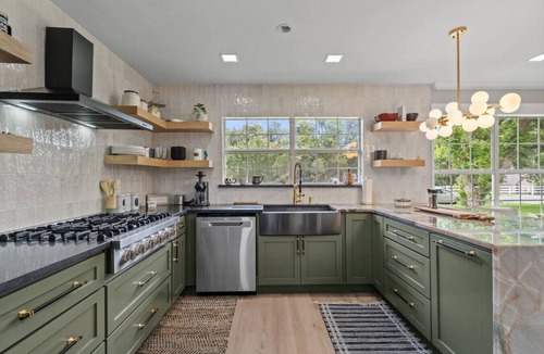 McNeil House | Luxury Villa Retreat, Pool, Hot tub & Fun