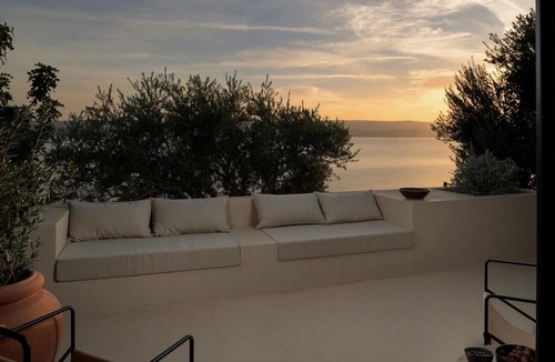 Medici Villa | Luxury Villa SALT/STONE heated pool, family, seaview, sauna