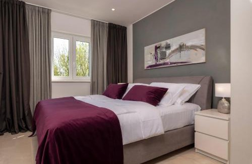Pican Villa | Luxury Villa Santa Cruz with XL pool and Jacuzzi