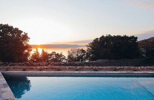 Lukovo Sugarje Villa | Luxury Villa Sea - with private pool and beach