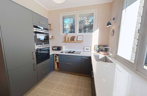 Jullouville-les-Pins House | Luxury Villa Steps from Beach, Close to Shops, BBQ, Parking, WiFi Included