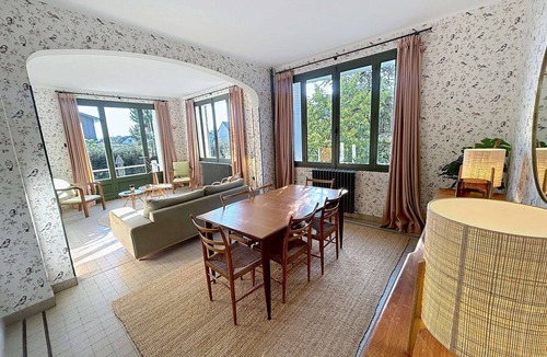 Jullouville-les-Pins House | Luxury Villa Steps from Beach, Close to Shops, BBQ, Parking, WiFi Included