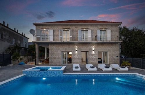 Sucuraj Villa | Luxury Villa Stone Oasis Hvar with pool, jacuzzi