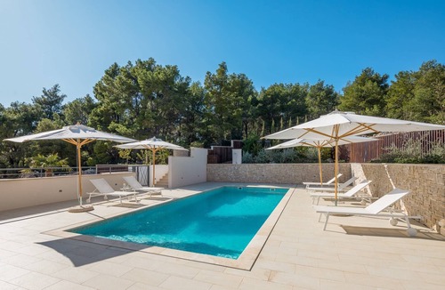 Milna (Brac) Villa | Luxury Villa Symphony with private heated pool by the sea on Brac Island - Milna - Duboka bay