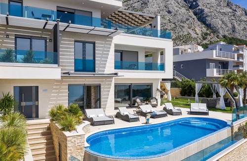 Moca Villa | Luxury Villa Vision with Pool