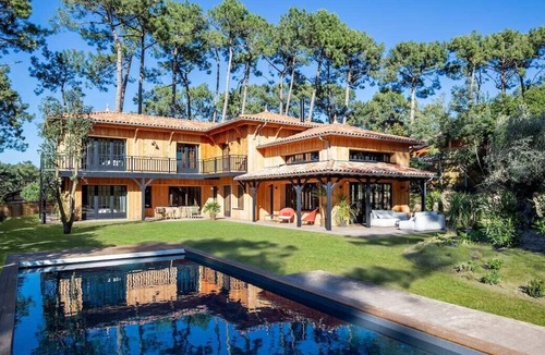 Le Canon Villa | Luxury villa with heated pool