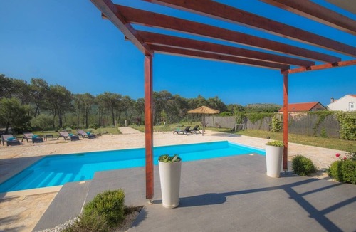 Sibenik House | Luxury villa with a swimming pool Vrpolje, Šibenik (K-21843)