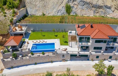 Lovrec Villa | Luxury villa with a swimming pool Studenci, Zagora - 18483